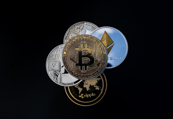 Multiple blockchain networks connected for a cross-chain crypto swap